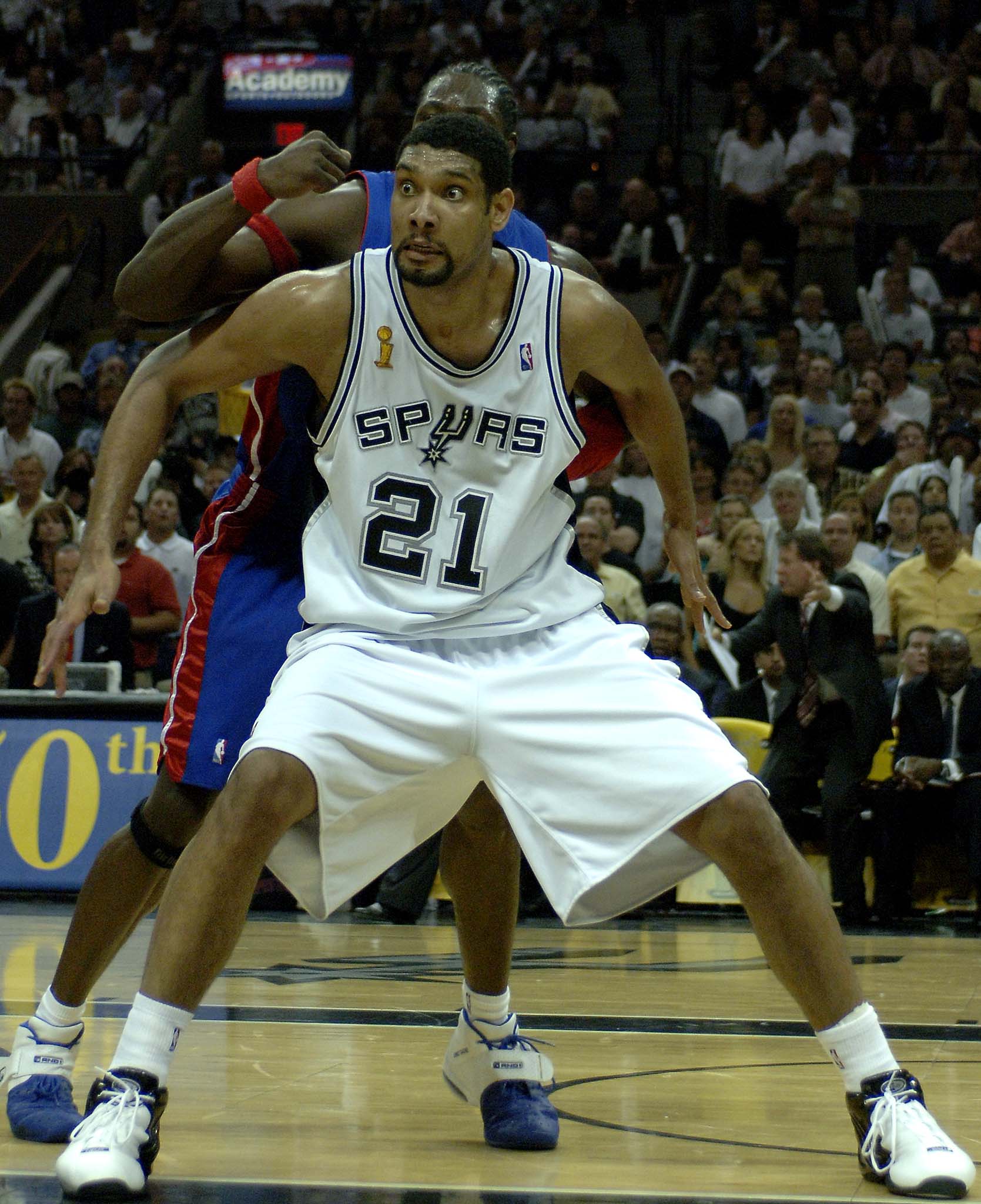 的篮下终结 的篮下终结